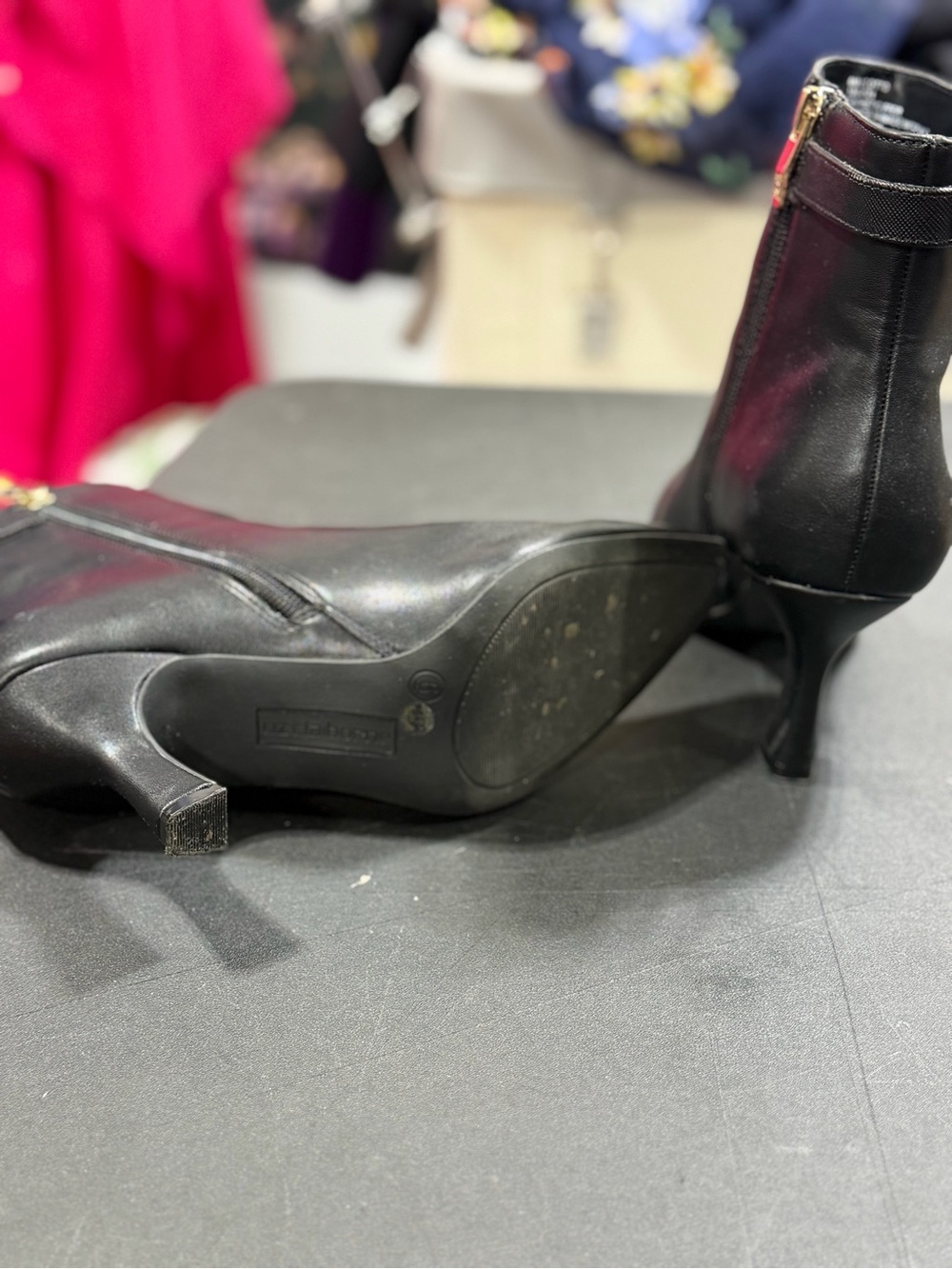 Liz Claiborne Black Leather Pointed Ankle Heeled Boots - Picture 8 of 10
